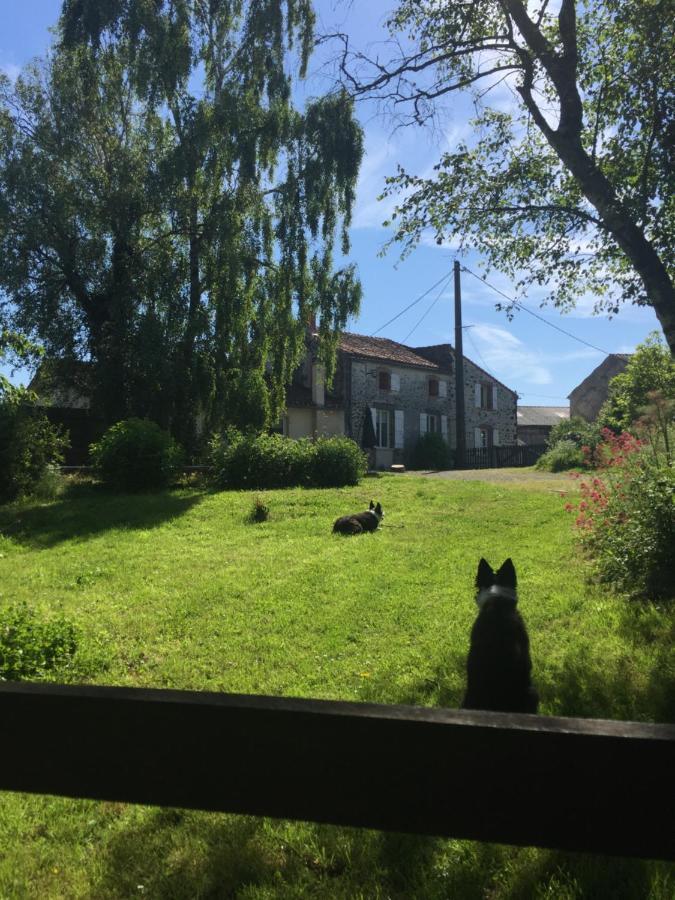 Le Gite Du Petit Renard: A Tranquil Gite With Pool Oradour-Saint-Genest Zewnętrze zdjęcie